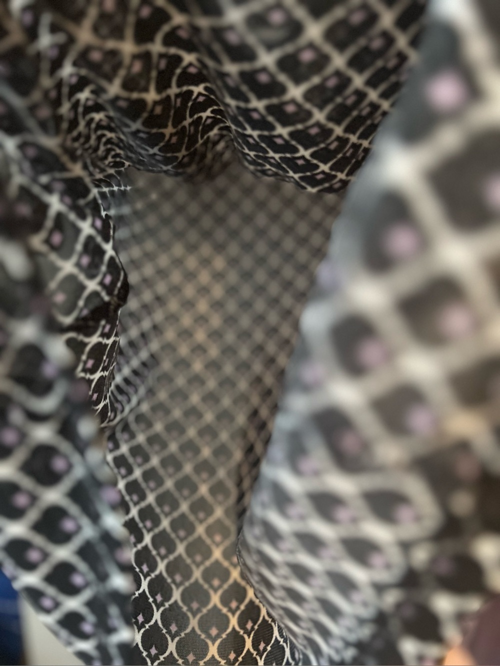 Mesh Tie-Neck Short Sleeve top - Picture 8 of 12